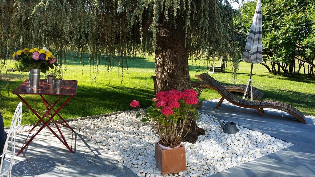 Maison Prairie Bonheur Bed & Breakfast มาก์นี-เลส์-อมอว์ซ ภายนอก รูปภาพ