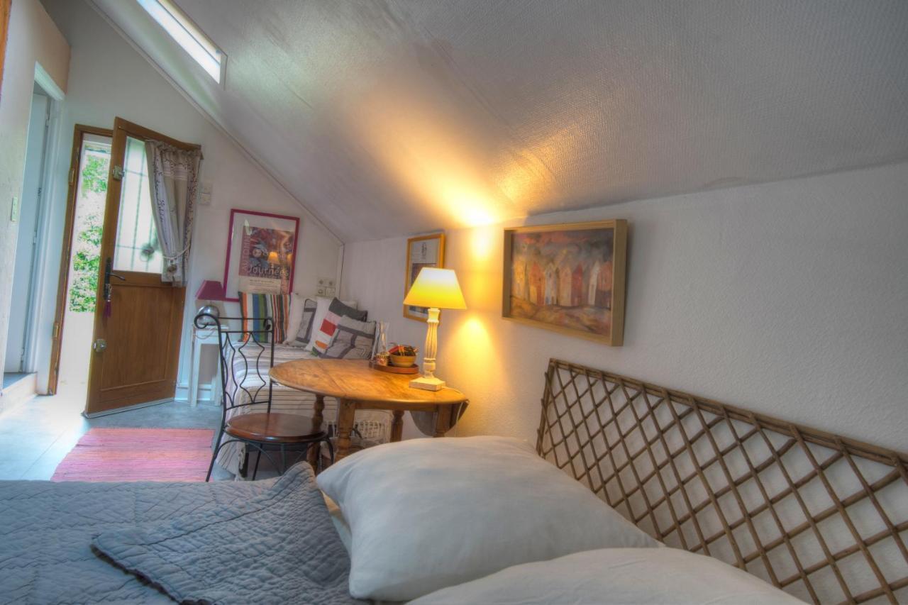 Maison Prairie Bonheur Bed & Breakfast มาก์นี-เลส์-อมอว์ซ ภายนอก รูปภาพ